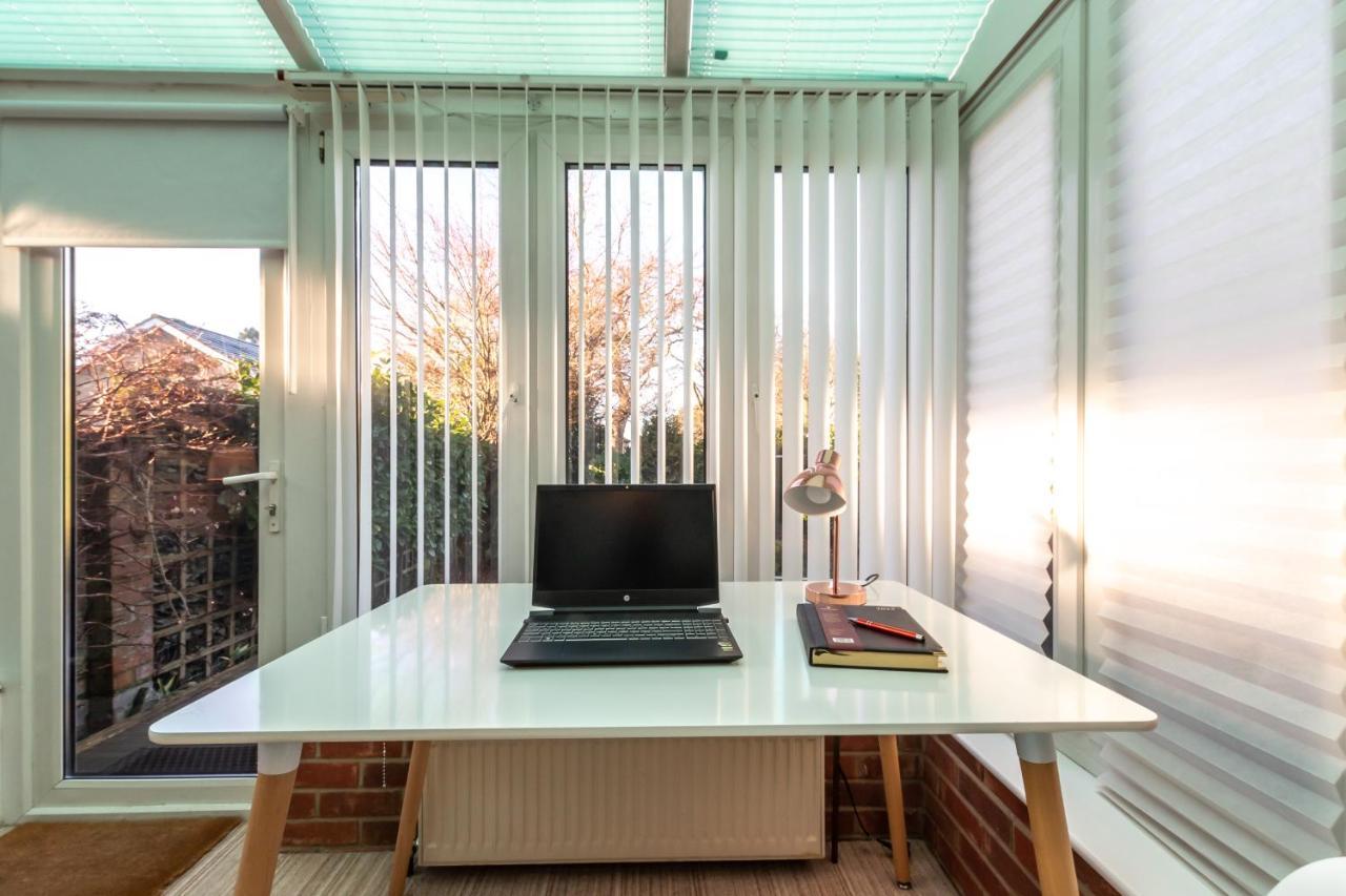 Cheerful 3-Bedroom Douglas House With Patio Σαουθάμπτον Εξωτερικό φωτογραφία