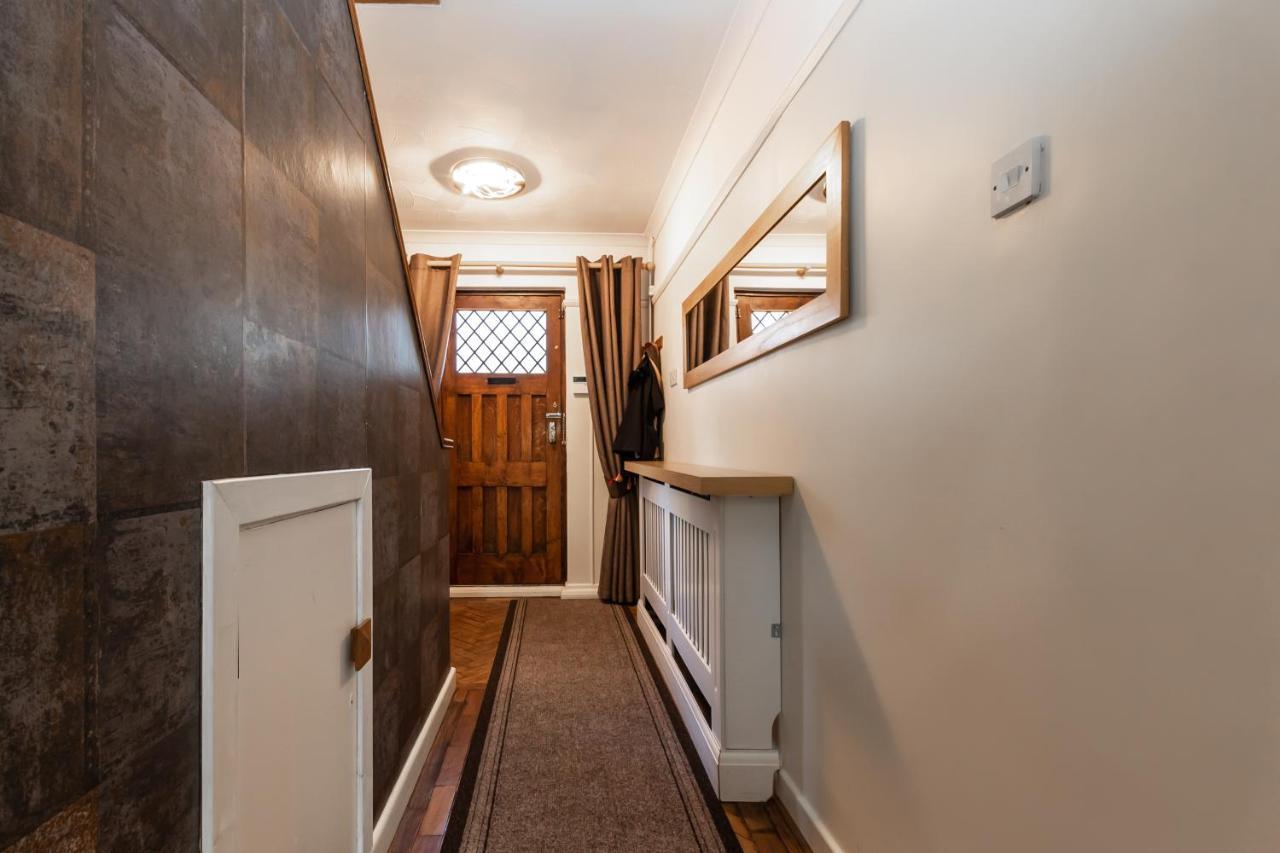 Cheerful 3-Bedroom Douglas House With Patio Σαουθάμπτον Εξωτερικό φωτογραφία