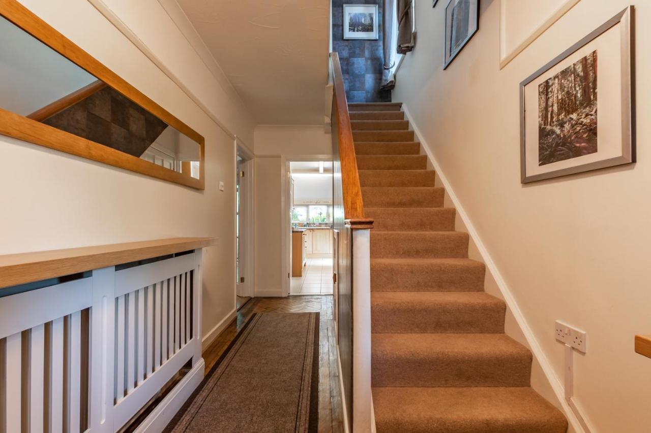 Cheerful 3-Bedroom Douglas House With Patio Σαουθάμπτον Εξωτερικό φωτογραφία
